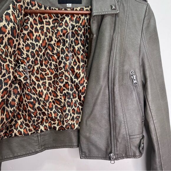 𝅺TCEC Grey Faux Leather Cropped Moto Jacket Size Large - Picture 10 of 16